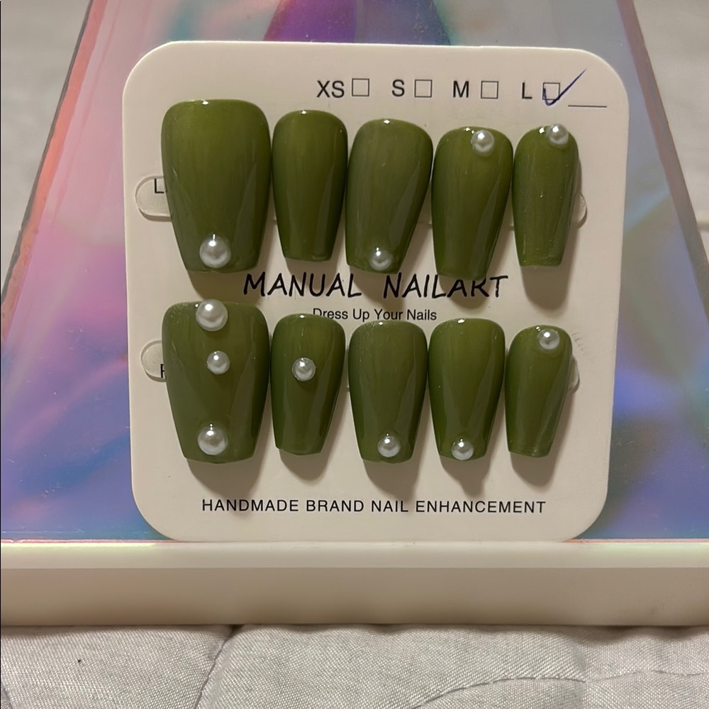 Olive Green Nail Set